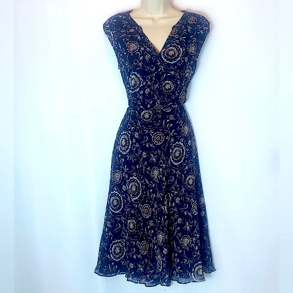 BRAND NEW ANN TAYLOR BLUE FLORAL DRESS SIZE 4